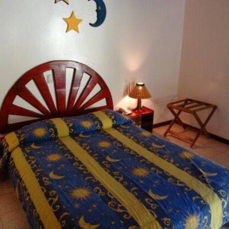 El Milagro Hotel Tamarindo Kültér fotó